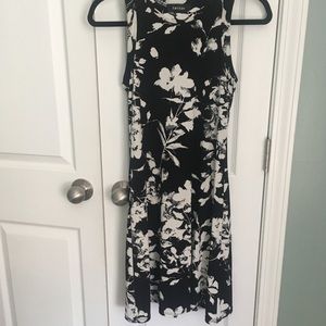 Karen Kane Floral swing dress black & white